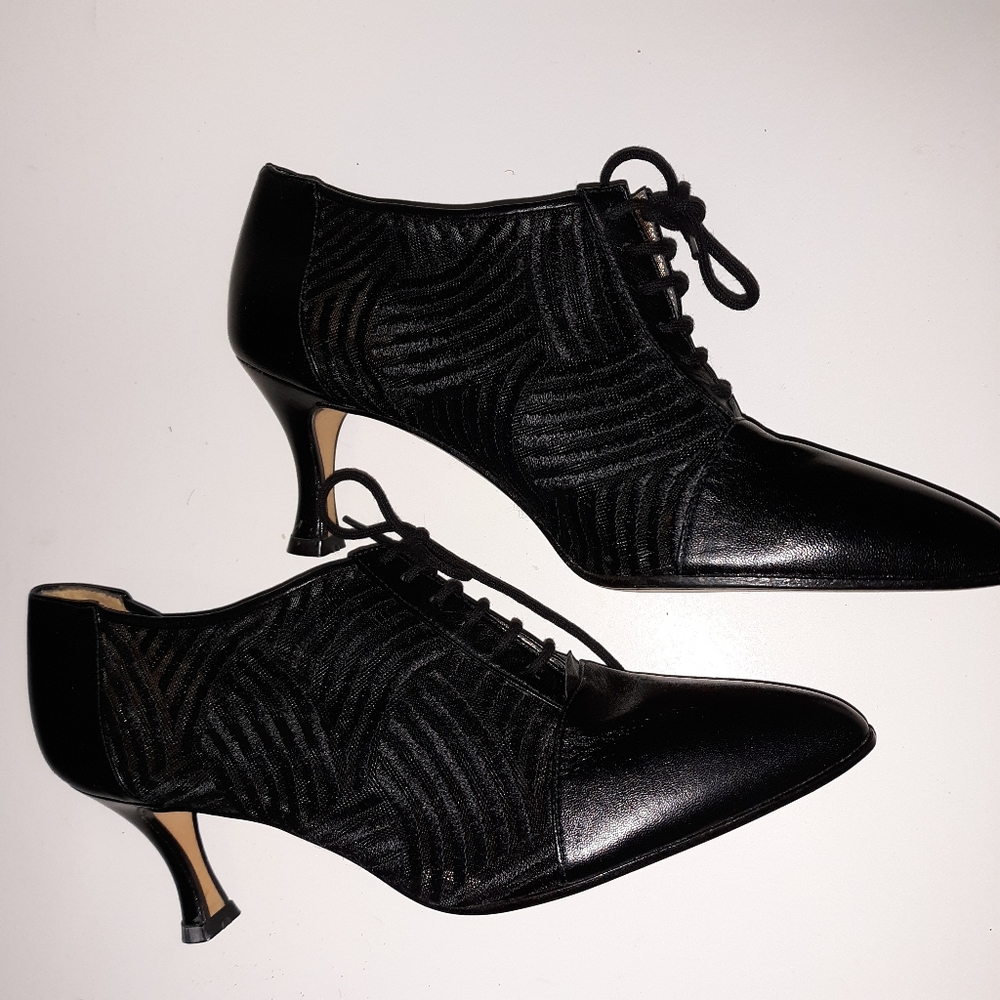 Vintage Lace Up Mesh Shoes